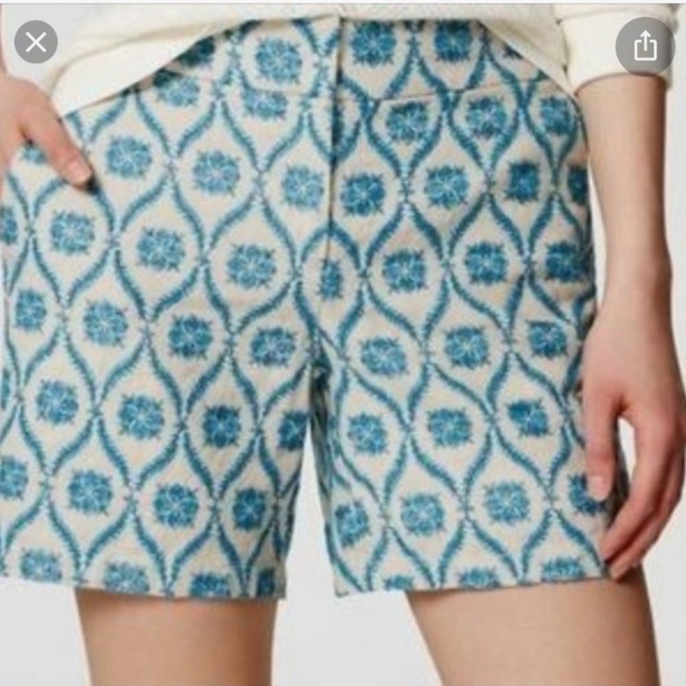 Ann Taylor Riviera brocade shorts 6" inseam size 4